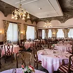Easyrooms Dell'angelo Hostel *