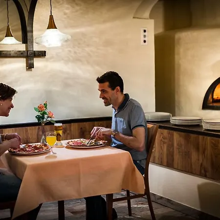 Easyrooms Dell'angelo Локарно