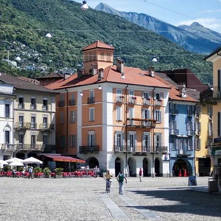 Easyrooms Dell'angelo Хостел Локарно