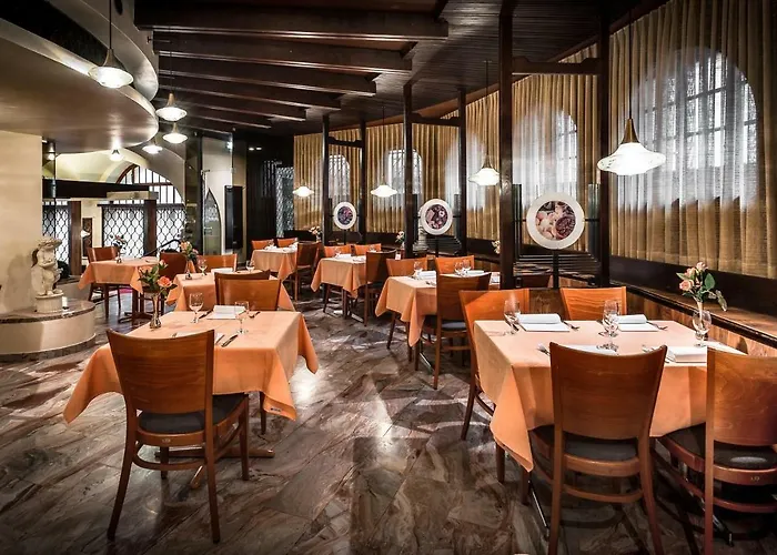 Easyrooms Dell'angelo Hostel *